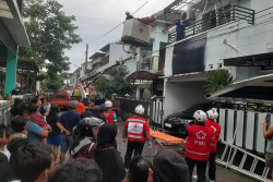 Warga Bangunharjo Bantul Tewas Tersengat Listrik Saat Mencari Belut di Sawah