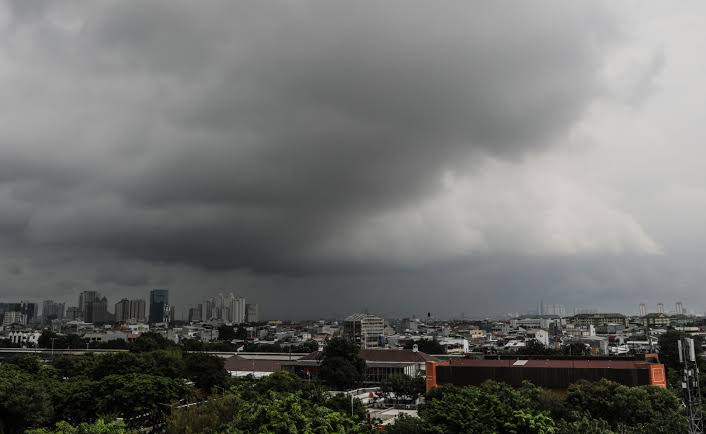 BMKG Peringatkan Cuaca Ekstrem di Sulawesi Utara Hingga 20 April 2025, Masyarakat Diminta Waspada
