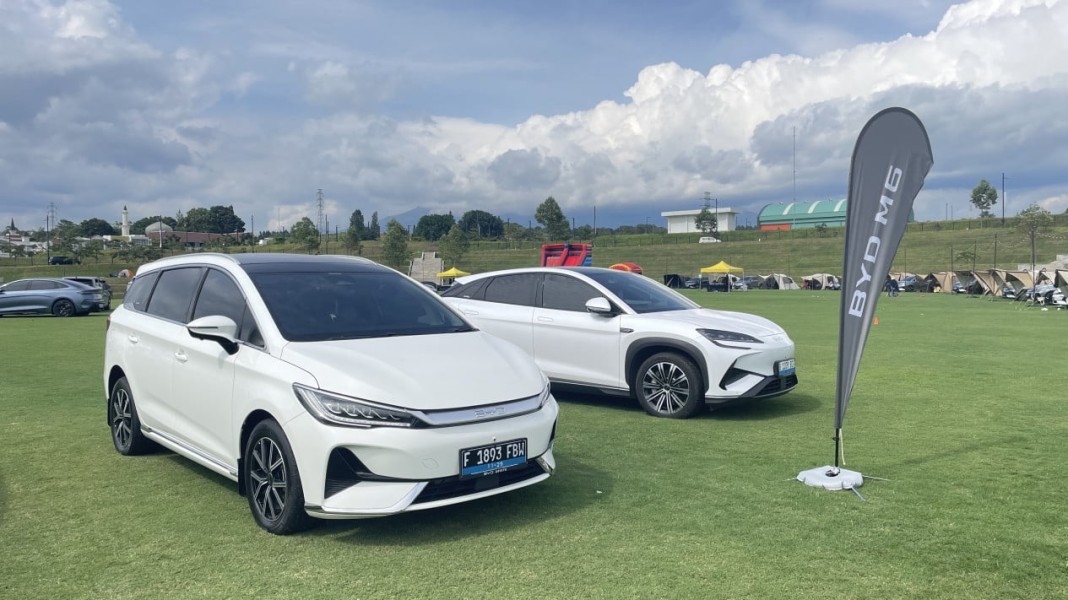 BYD M6 Cetak Penjualan 1.184 Unit Sebulan, Perayaan Ultah Digelar Meriah
