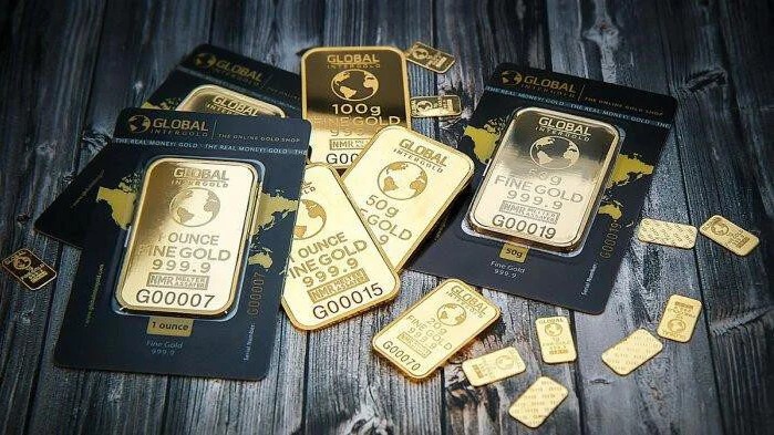 Harga Emas 3 November 2025, UBS Sentuh Rp2,398.000 dan Galeri24 Rp2,396.000 per Gram