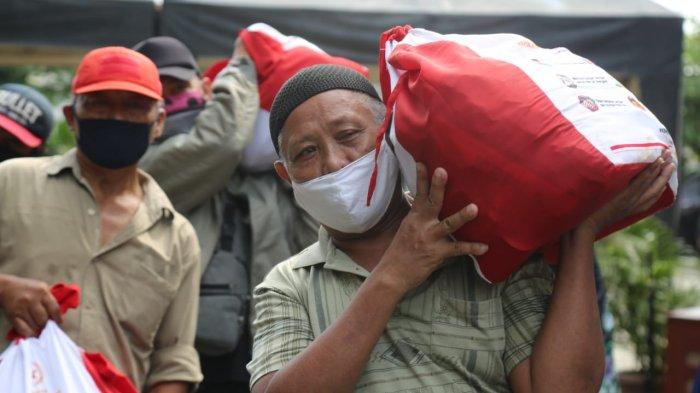 Sambut Hari Bhakti Pemasyarakatan ke-61, Lapas Kotabaru Salurkan Bansos dan Pererat Hubungan dengan Masyarakat
