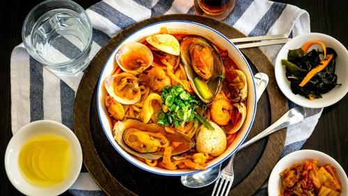 12 Rekomendasi Tempat Makan Seafood Favorit di Jogja yang Ramai Diburu Sepanjang 2025