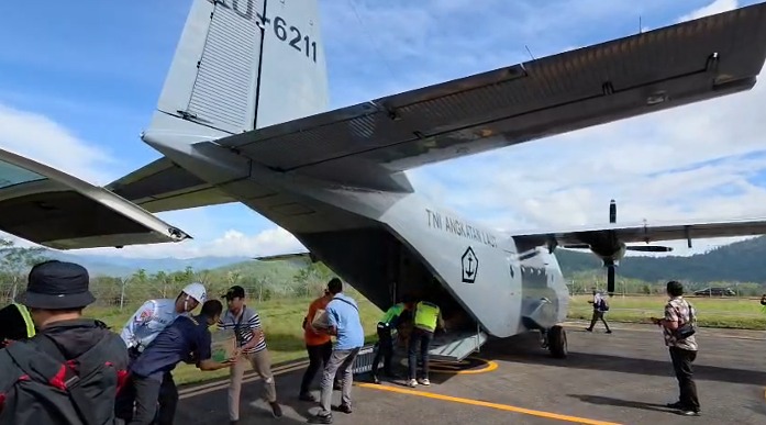 Pesawat Casa TNI AL Berhasil Tembus Medan Sulit di Wilayah Aceh