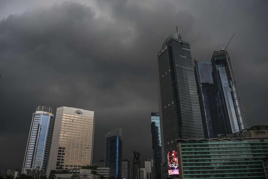 Prakiraan Cuaca Jakarta Jumat 6 Februari 2026: Hujan Ringan dan Awan Tebal