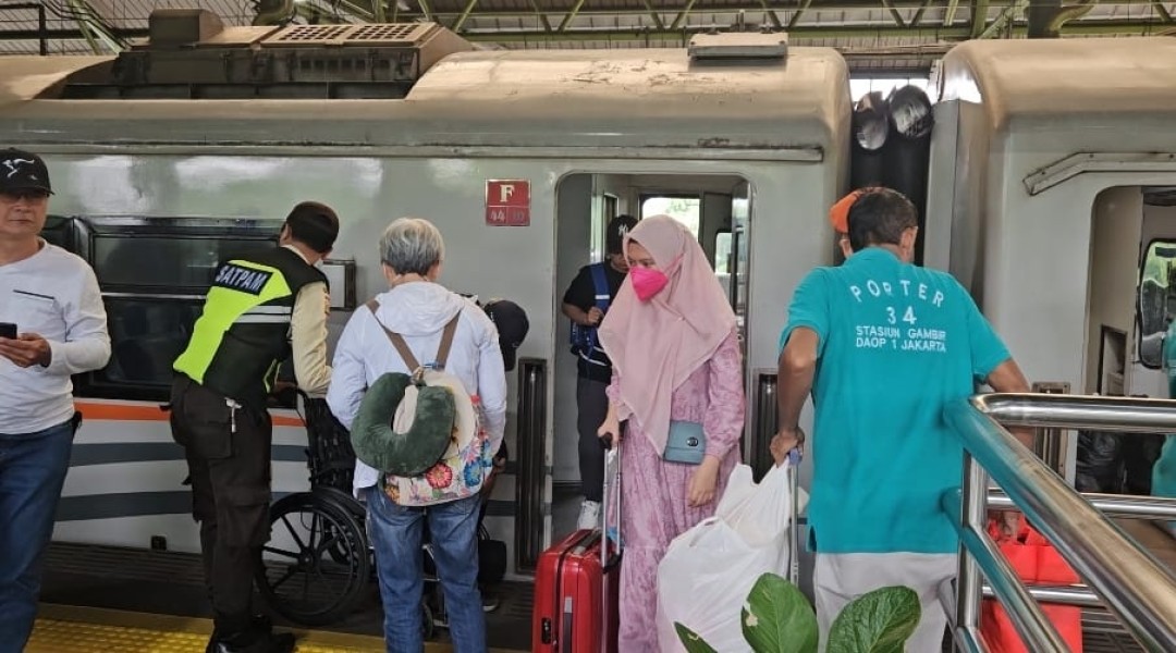 KAI Resmi Buka Penjualan Tiket Kereta Tambahan untuk Lebaran 2025