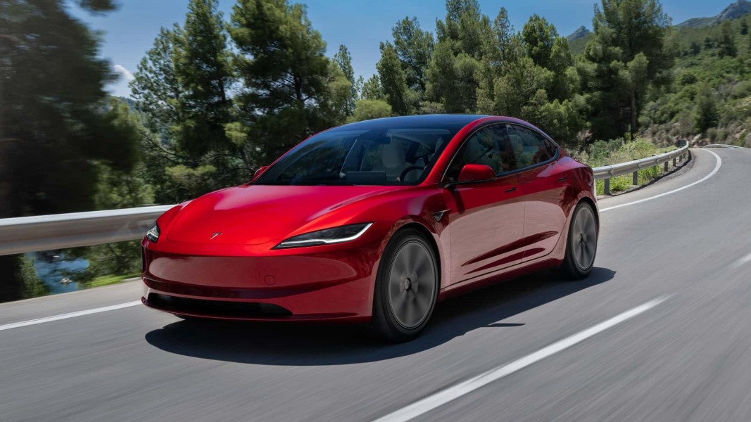 Penjualan Mobil Listrik Tesla China Melonjak di Tengah Persaingan Ketat