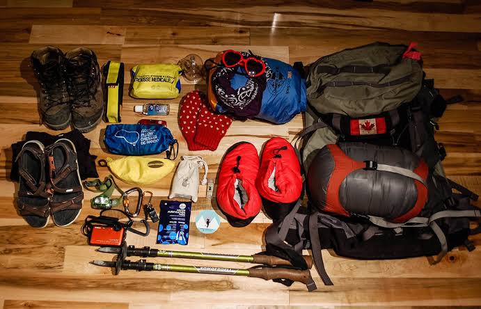 Daftar Peralatan yang Perlu Dibawa ketika Mendaki Gunung