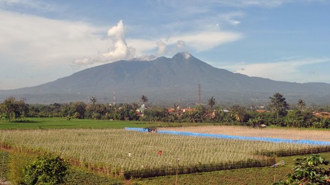 Kementerian ESDM Tegaskan Erupsi Gunung Gede dan Salak adalah Hoaks, Masyarakat Diminta Tenang dan Percaya Sumber Resmi