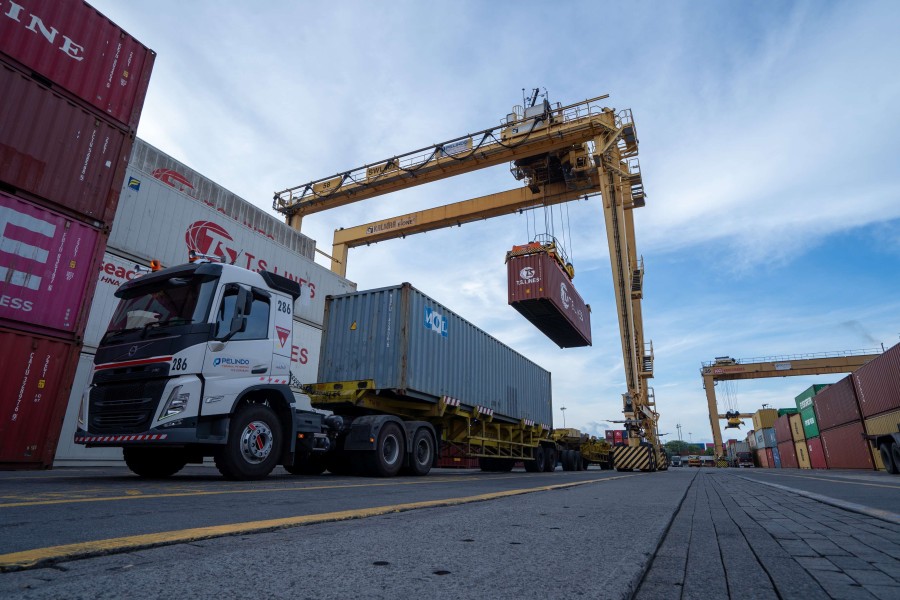 Logistik Papua Selatan Meningkat, Arus Peti Kemas Merauke 2025