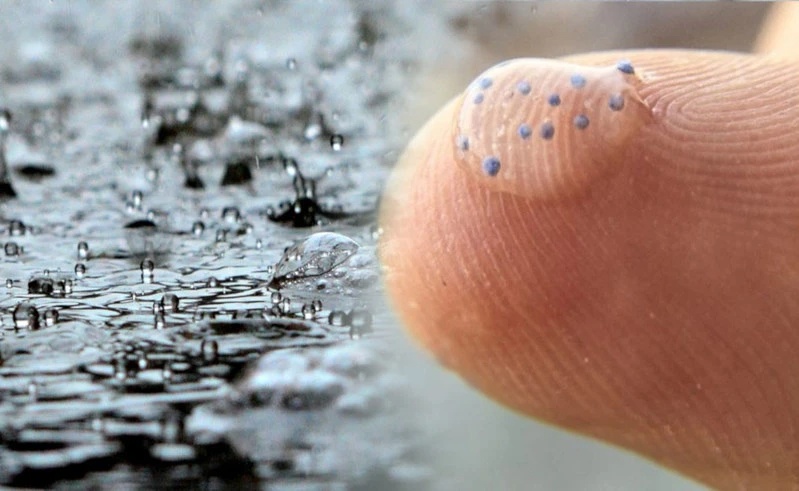 Mikroplastik dalam Air Hujan Bisa Berdampak pada Kesehatan, Simak Penjelasannya