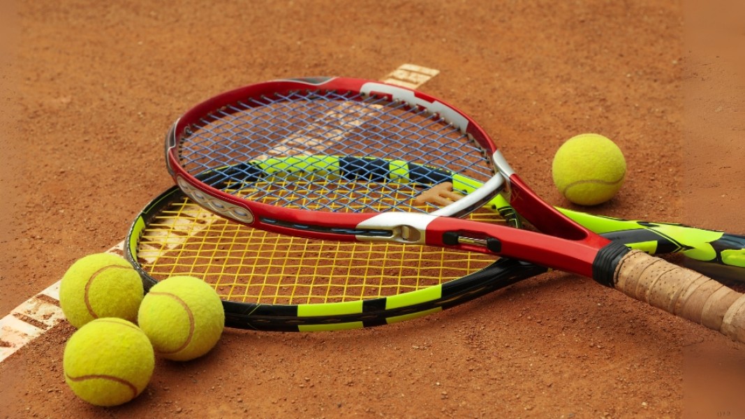 Tubuh Lebih Bugar Dengan Rutin Main Tenis