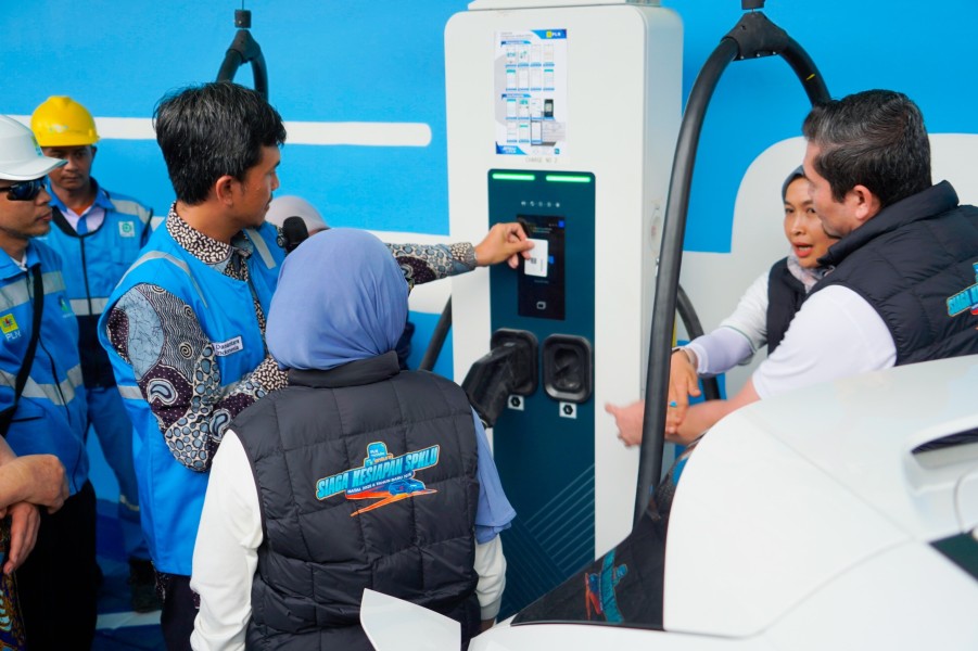 PLN Enjiniring Rampungkan SPKLU Centre Berkapasitas 720 kW di Surabaya untuk Perkuat Infrastruktur Kendaraan Listrik Nasional