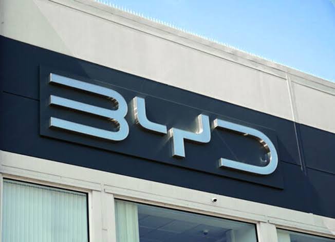 BYD Perkenalkan Teknologi Pengisian Daya Super Cepat, Isi 5 Menit Tempuh 400 Km