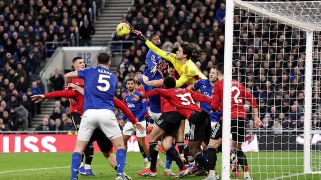 Manchester United Raih Clean Sheet Di Kandang Everton Senne Lammens Dipuji