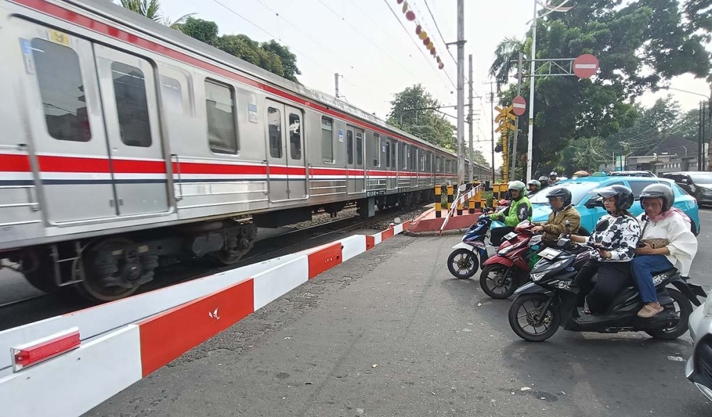 KAI Daop 1 Jakarta Tutup 26 Pelintasan Liar Demi Keselamatan, Kampanye dan Sosialisasi Terus Digencarkan