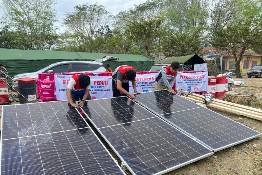 Pertamina Pasok Listrik Tenaga Surya di Posko Pengungsian Aceh Tamiang