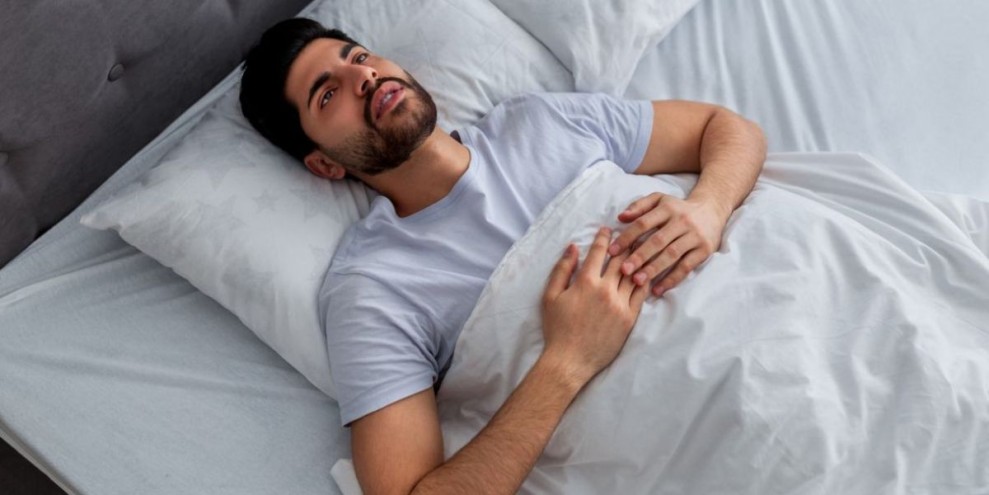 Susah Tidur Malam Menurut Islam: Penyebab, Dampak, dan Solusinya