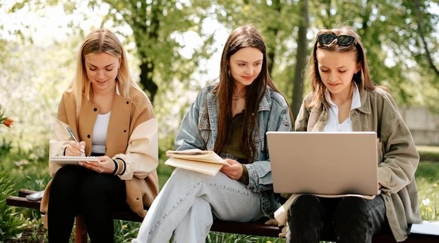 Hari Pelajar Internasional 17 November Wujudkan Generasi Kreatif dan Berprestasi