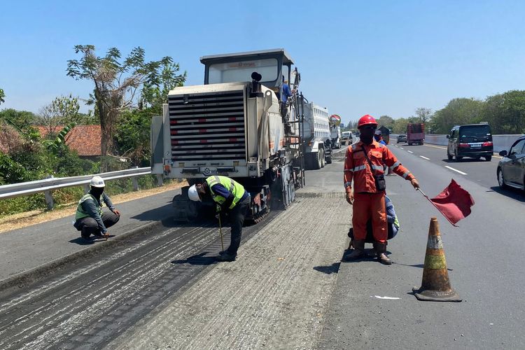 Jasa Marga Perbaiki Tol Jakarta Cikampek Km 32
