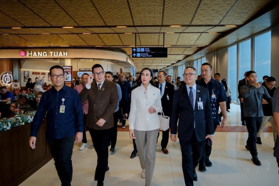 Menpar Pastikan Bandara Soetta Siap Layani Lonjakan Wisatawan Saat Libur Nataru