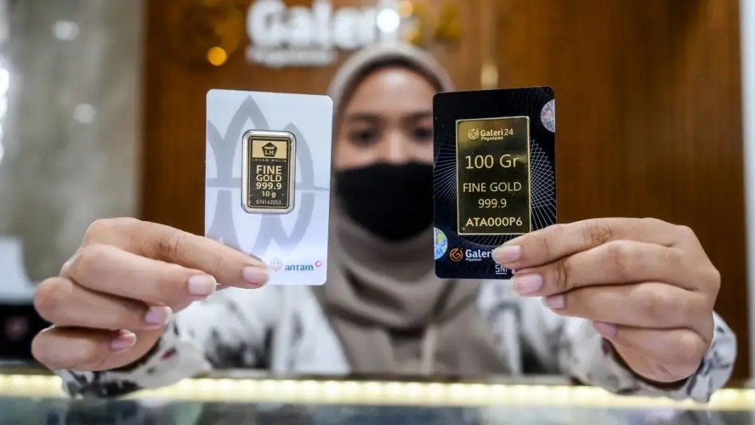 Harga Emas Antam Hari Ini 27 Oktober 2025 Turun Tipis Sedikit