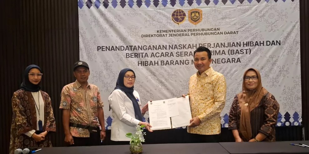 Kabar Gembira Untuk Pendidikan Luwu Utara: Kemenhub Salurkan Bantuan Bus Sekolah