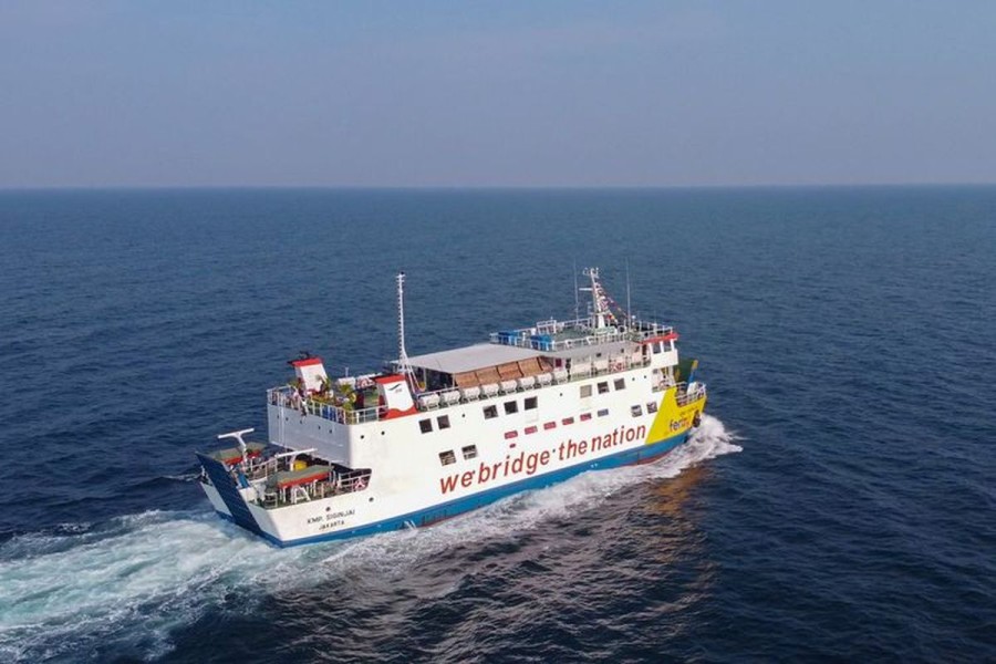 Penyeberangan Karimunjawa Padat