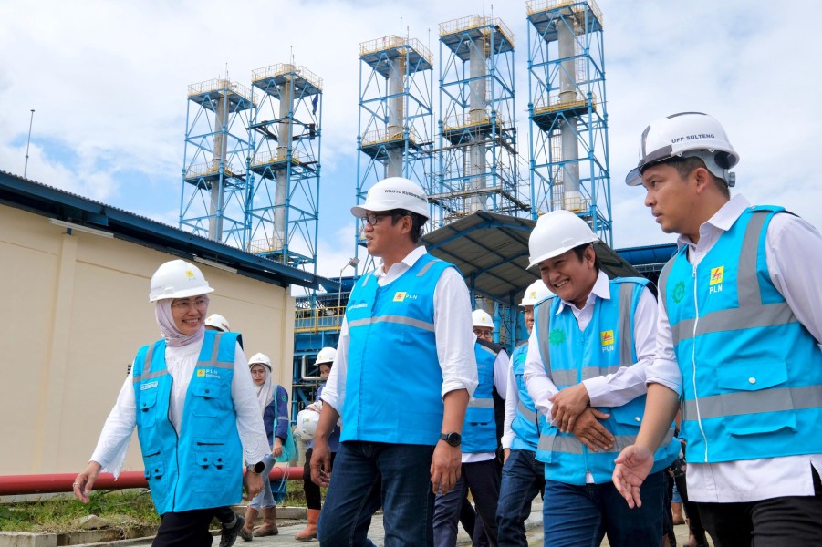 PLNE Raih Penghargaan atas Dedikasi di Proyek PLTMG Luwuk