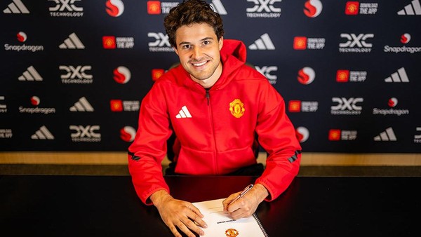 Senne Lammens Resmi Jadi Kiper Baru Manchester United