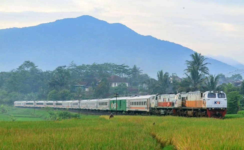 Promo Merdeka KAI, Bebas Jelajah Indonesia dengan Harga Hemat
