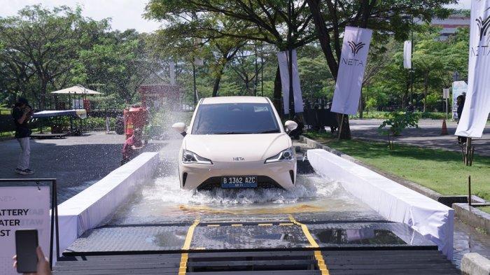 Mobil Listrik Terendam Banjir, Ini Cara Aman Menanganinya