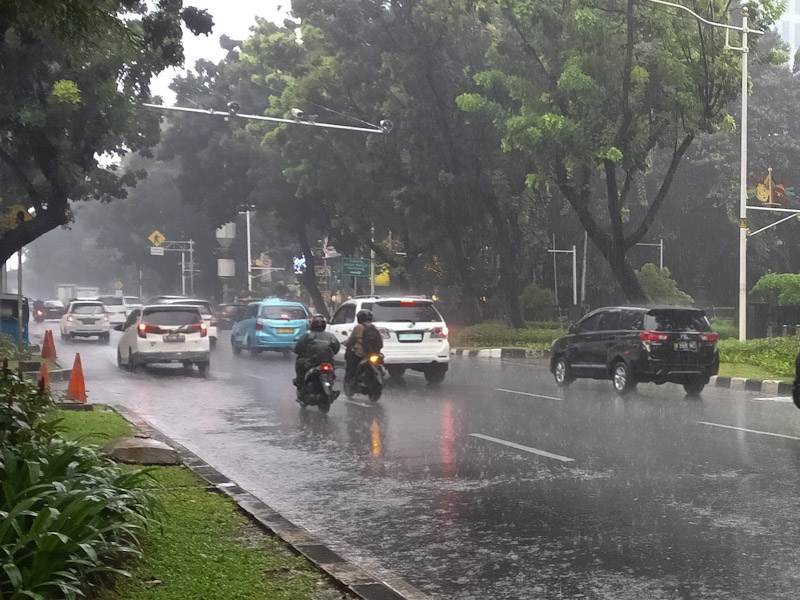 BMKG Ingatkan Warga, Hujan Diperkirakan Mengguyur Jakarta pada Siang Hari