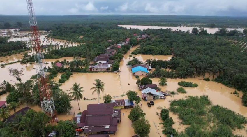 Ribuan Korban Banjir di Jakarta Selatan Kekurangan Bantuan Logistik: BNPB Siap Berikan Tambahan
