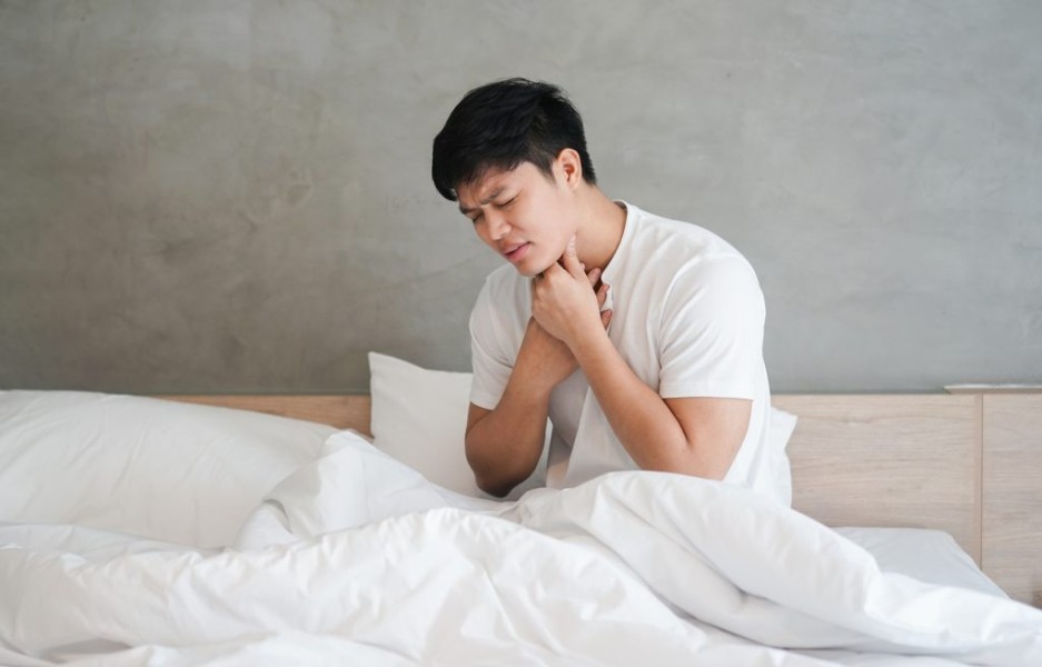7 Cara Efektif Mengatasi Sakit Tenggorokan Saat Bangun Tidur