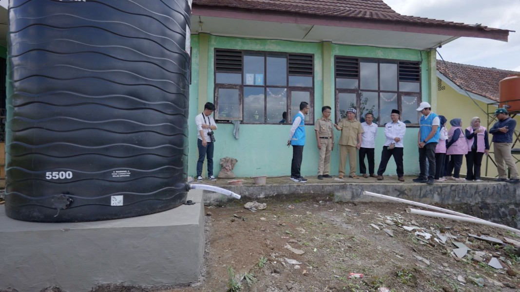 PLN UIT JBB Pulihkan Akses Air Bersih Purabaya Lewat Revitalisasi Sumur Artesis