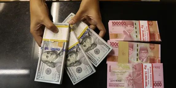 Rupiah Melemah ke Rp16.714 Per Dolar, Tertekan Faktor Global dan Domestik