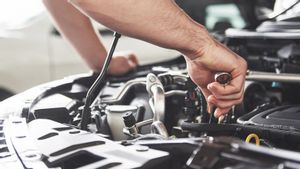 7 Penyebab Persneling Mobil Keras hingga Cara Memperbaikinya