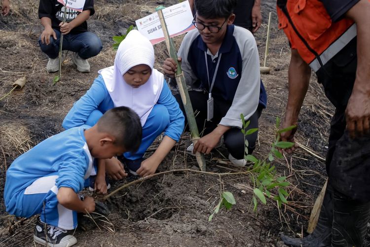 Penyuluhan Logistik Kemanusiaan Universitas Diponegoro: Membangun Kesadaran Kolektif di Desa Samborejo