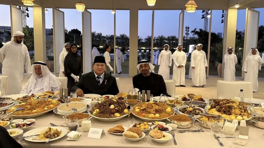 Prabowo Buka Puasa Bersama MBZ di Abu Dhabi, Hadiri Pertemuan Langka Tujuh Pemimpin PEA