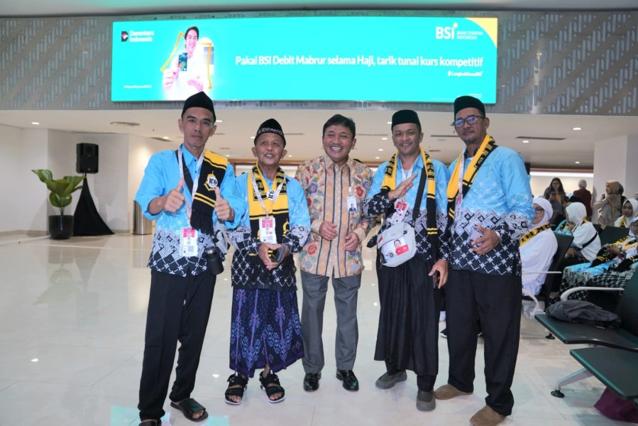 Lepas Kloter 1 Jemaah Haji di Embarkasi Cipondoh, BSI Optimalkan Layanan di Indonesia dan Tanah Suci