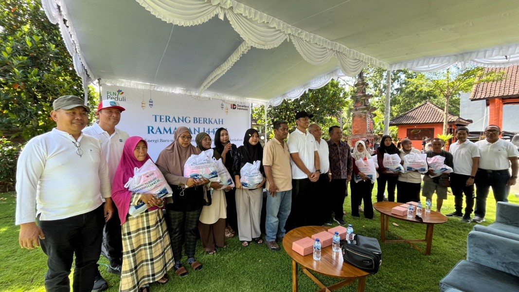 PLN UID Bali Gelar Sembako Murah Ramadan Dukung Sambungan Listrik Warga