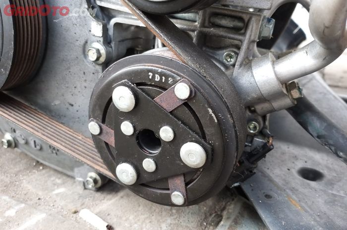 Ciri Magnetic Clutch AC Mobil Rusak hingga Cara Perbaikinya