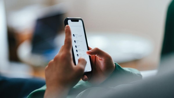 Tips WhatsApp Intip Status Tanpa Ketahuan