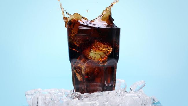 Sering Minum Soda? Ini Dampak Kesehatan yang Perlu Diwaspadai Sejak Sekarang