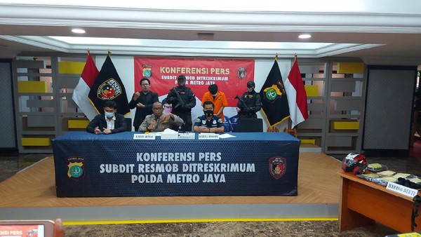 Polda Metro Jaya Tangkap Pelaku Tindak Pidana Blasting Melalui WhatsApp, Korban Rugi Rp155 Juta