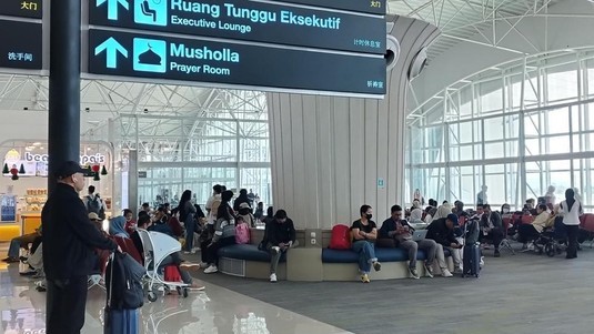 Arus Mudik  Natal Mulai Terasa di Bandara Sultan Hasanuddin Makassar