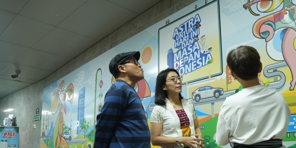 Astra Hadirkan Karya Seni Kreatif Bersama indieguerillas di Stasiun MRT Setiabudi