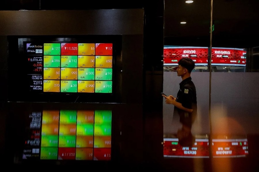 10 Saham Top Gainers Pekan Ini, IHSG Tertahan Koreksi
