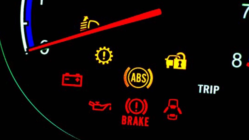 Panduan Cara Mengatasi Lampu Indikator Mobil Menyala Terus