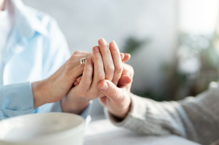 Penyakit Parkinson Tidak Hanya Gangguan Motorik, Namun Juga Berdampak pada Kesehatan Mental